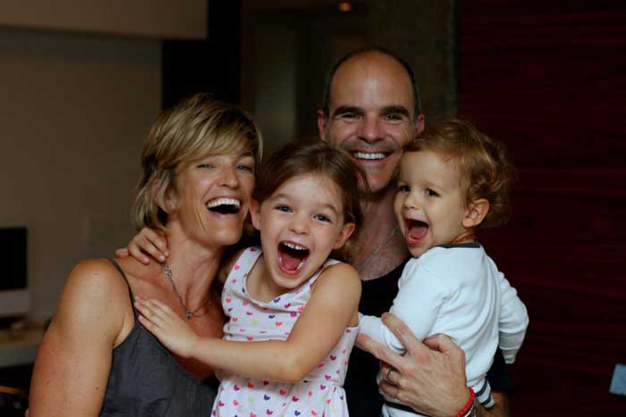 A group photo of Michael Kelly family.